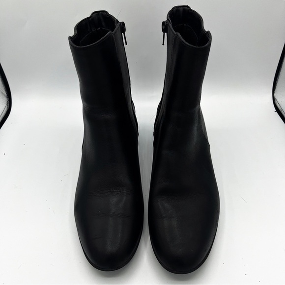 Clarks Linnae Buckle Leather Calf Height Boots - Picture 9 of 14